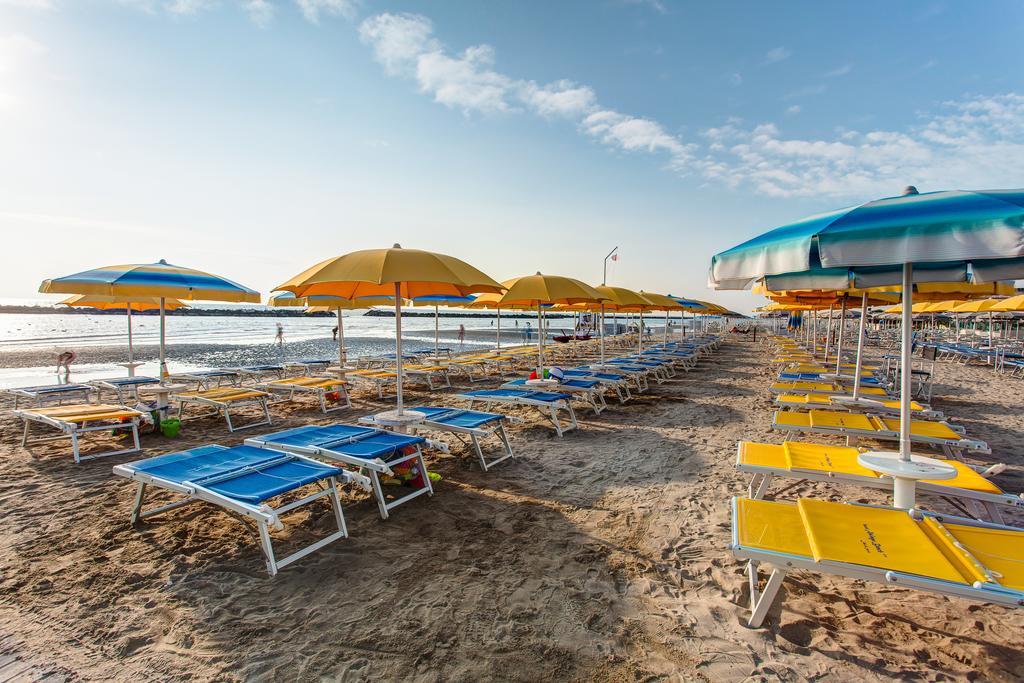 Hotel Asiago Beach Lido Di Savio Exterior photo